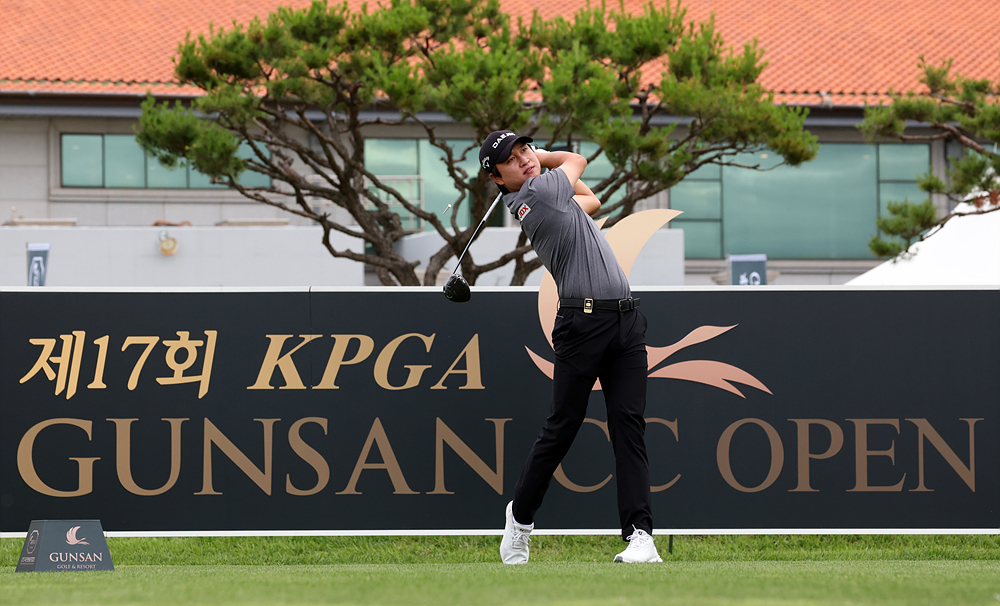 [KPGA 군산CC 오픈] 1R. 단독 선두 왕정훈, 2위 브랜든 케왈라마니, T4 유민혁 인터뷰(오후 1시 50분 기준)